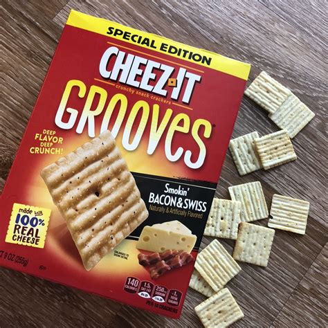 Cheez-It Grooves Smokin' Bacon & Swiss Review - Snack Gator