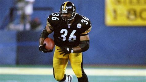 Hall of Fame RB Jerome Bettis earns college degree 28 years after leaving Notre Dame – K92.3