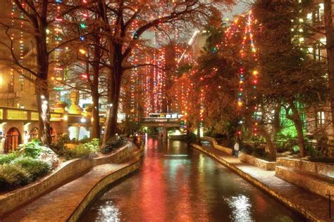 9 Delightful Places To Spend Christmas in Texas (2022) - Roaming the USA