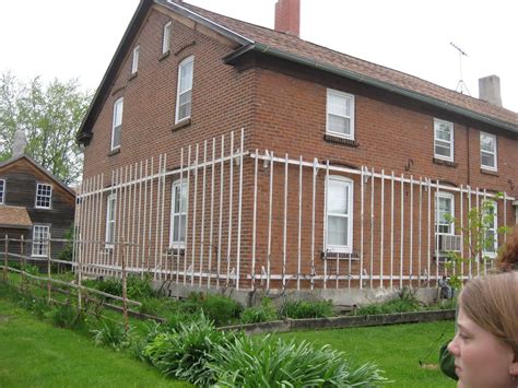 Iowa Farmhouse: Iowa Farmhouses in Amana Iowa.. German Heritage