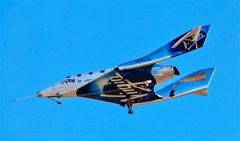 Virgin Galactic : Virgin Galactic Rolls Out First Spaceship Iii ...