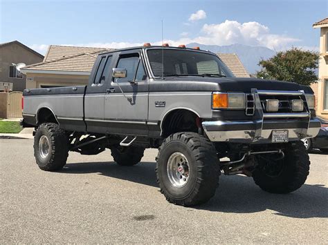 1990 Ford F250 Lifted