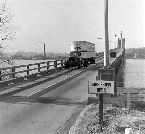 1940 Peterbilt Diesel Truck. Photo 1946 Pacific International Express ...