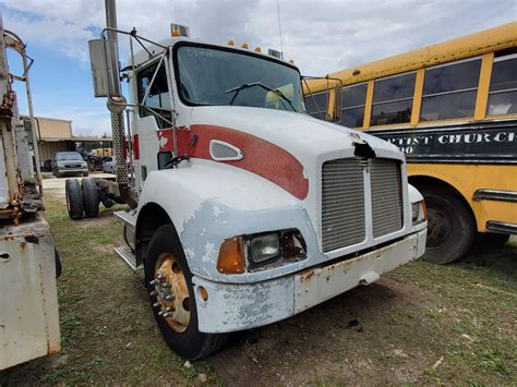 Salvage 1999 Kenworth T300 Truck Delivery For Parts | Felda, Florida ...