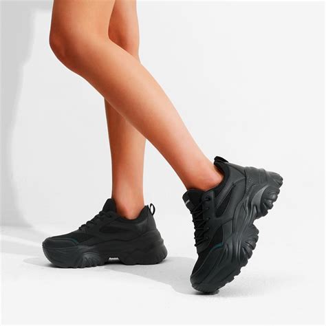 12 Most Comfortable Black Shoes For Women This Summer