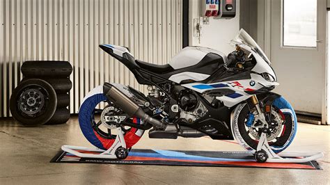 2023 BMW S1000RR Specs, Price, Top Speed & Reviews