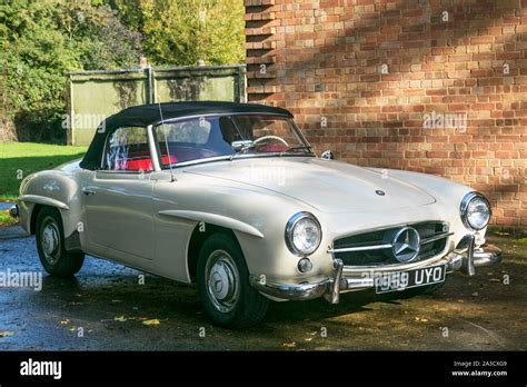 Mercedes Benz 190 SL Convertible Stock Photo - Alamy