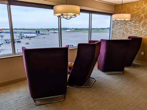 Lounge Review: The Escape Lounge at MSP Terminal 1 - The Points Guy