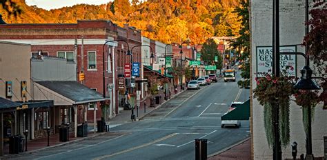 Exploring Downtown Boone NC: Restaurants, Shopping & More - Blue Ridge Mountains Travel Guide