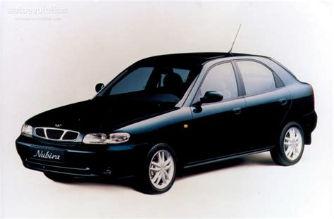 DAEWOO Nubira Hatchback Specs & Photos - 1997, 1998, 1999 - autoevolution