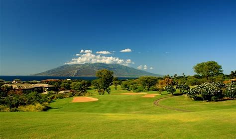 At Wailea G.C., golfers bask in Maui's sunshine