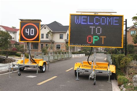 Solar Powered Outdoor Led Display Sign Message Board Road Traffic Vms ...