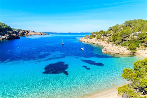 Fête, plages et soleil à Ibiza cet été à partir de 258