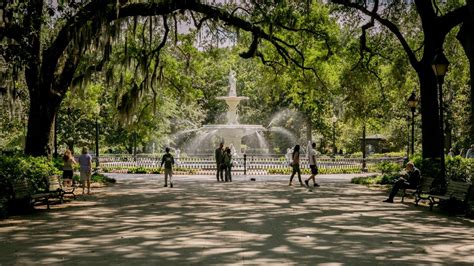 5 Fun Facts About the Forsyth Park Fountain | Visit Savannah