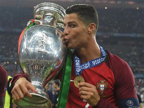 Cristiano Ronaldo: Euro 2016 final win is 'for all of Portugal, for all ...