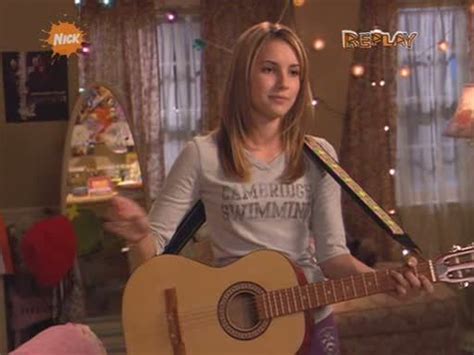 Emma Roberts in the TV series 'Unfabulous' (2004-2007) | Emma roberts, Fashion tv, Hot brunette