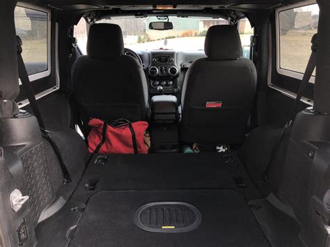 Total 62+ imagen jeep wrangler back seat removal - Abzlocal.mx