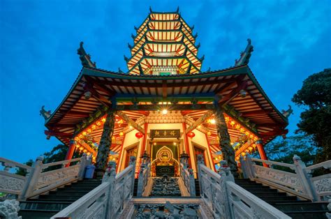 Where to admire the beauty of the pagoda