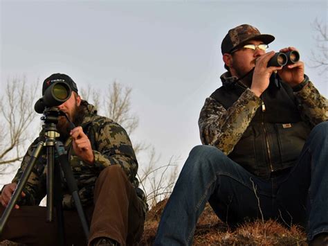 Spotting Scope vs Binoculars | Tract Optics Blog