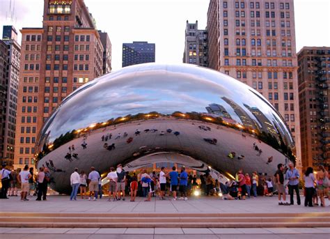 Cloud Gate, The Landmark of Chicago City - Traveldigg.com