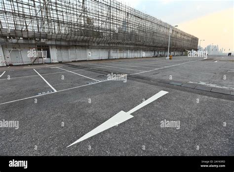 Empty Parking Lot Stock Photo - Alamy