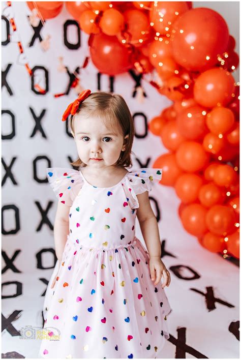 Valentine's Day Photo Shoot | 2021 Mini Sessions — Rhea Ashlynn Photography