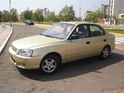 2000 Hyundai Accent - Information and photos - MOMENTcar