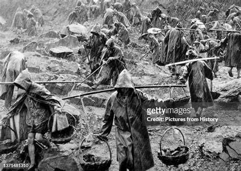 Chinese Famine 1959 Photos and Premium High Res Pictures - Getty Images