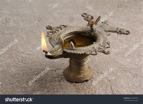 Diwali Lamp, Beautifully Lit Lamps For The Hindu Diwali Festival Stock ...