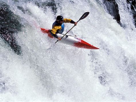 Extreme rafting | Extreme kayaking, Extreme sports, Kayaking