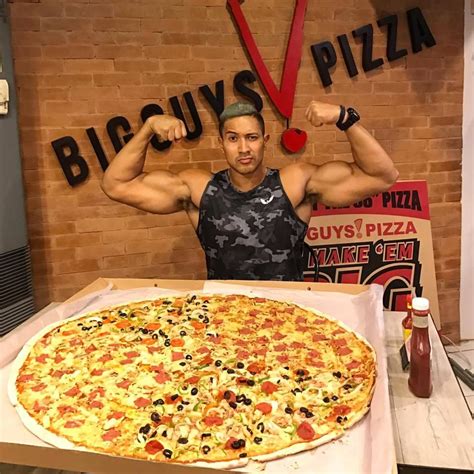 Six Reasons to Love Big Guys Pizza | Rockstarmomma