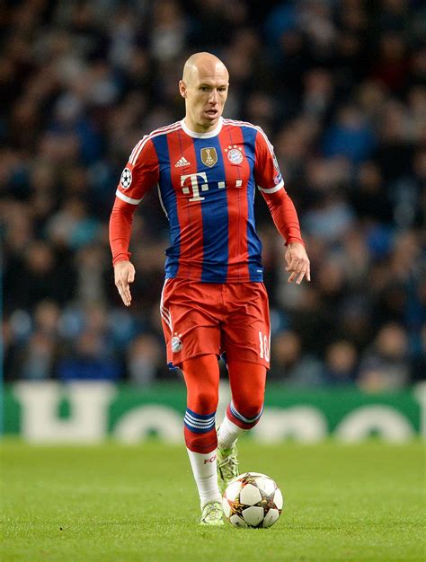 Arjen Robben / Arjen Robben comes out of retirement to sign for boyhood ... - Donaldson Pratichap