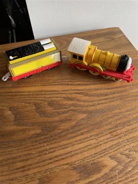 THOMAS & FRIENDS Trackmaster yellow Molly Train Engine Motorized Tender ...