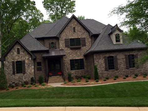 ARH Asheville 1131F Plan (Exterior 40) Stone: Oakridge (gray mortar ...