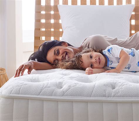 What Are the Benefits of a Hybrid Mattress | The Company Store