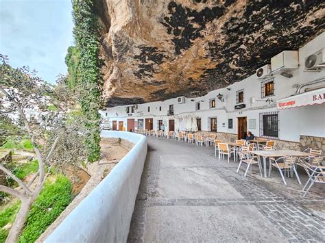 Setenil de las Bodegas Travel Guide: Top Things to Do & See