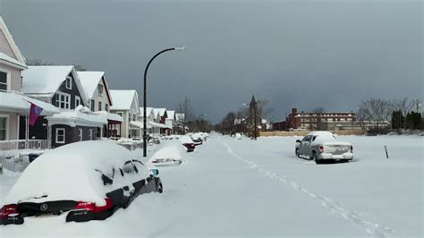 Lake-Effect Snow Tops 6' In Upstate NY - Videos from The Weather Channel