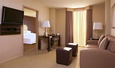 Sheraton Suites Market Center Dallas en Dallas-Fort Worth | BestDay.com