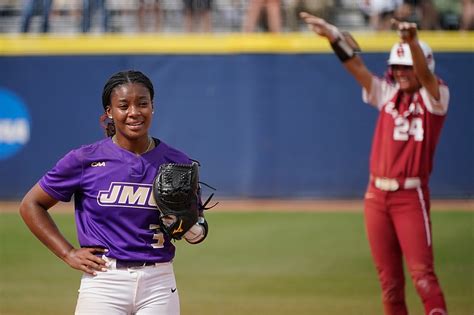 Oklahoma, Florida State advance to WCWS championship series