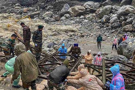 Sikkim prioritises flood relief over Durga Puja holidays, govt offices ...