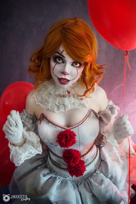 Pennywise (IT) #Cosplay by JinxKittie Cosplay | Pennywise halloween ...