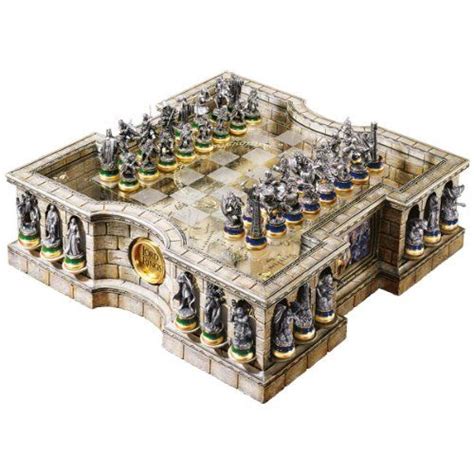 The Lord of the Rings Collectors Chess Set | Chess set, Chess board, Chess