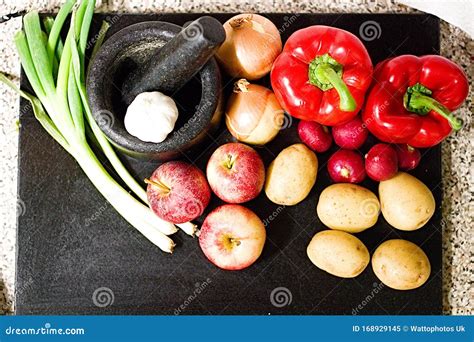 Fresh Vegetables on Chopping Board Stock Image - Image of chopping, vegetables: 168929145