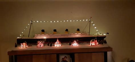 The ship makes a great christmas decoration : r/titanic