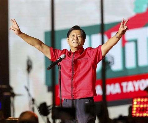 Philippines' Marcos vows to 'strengthen' China ties on Beijing trip