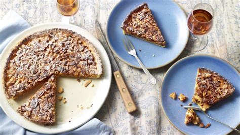 Almond tart recipe - BBC Food