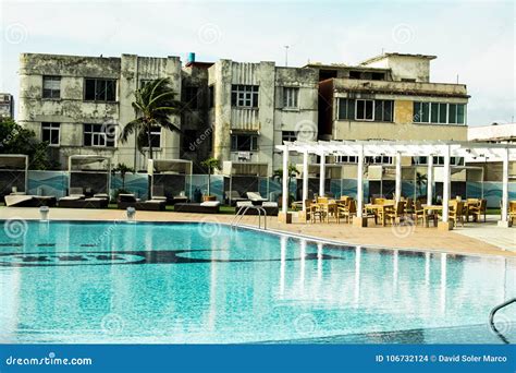 Contrast of 5 Stars Hotel To Havana Houses, Resort with Pool and ...