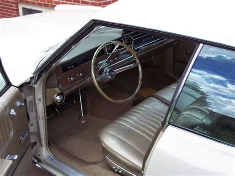 1966 Pontiac Bonneville hardtop 428 immaculate Show quality nice paint interior for sale ...