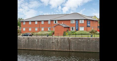 Travelodge Liverpool Docks, Liverpool, ENG, United Kingdom - Compare Deals