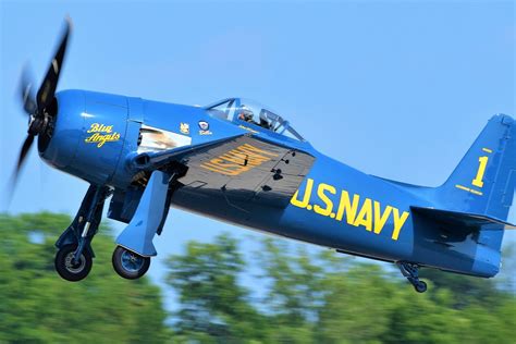 Grumman F8F-2P Bearcat 94996 121776 US Navy N68RW US Navy Bella Blue ...